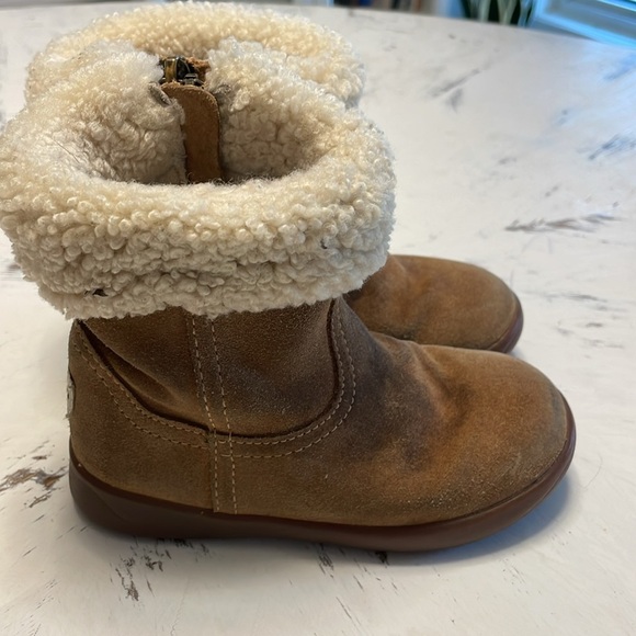 UGG Jorie Boots Size 8 Toddler - Picture 3 of 7